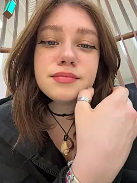 Snapshot of lucy-joy chatting on 04-27-26, 10:24 lucy-joy online show from 04-27-26, 10:24