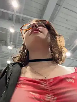 lucy-joy online show from 11-27-25, 11:21