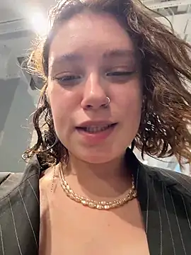 lucy-joy online show from 10-12-25, 10:49