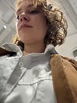 lucy-joy online show from 09-23-25, 10:33