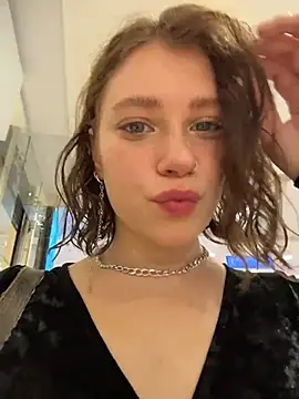 lucy-joy online show from 10-11-25, 10:27