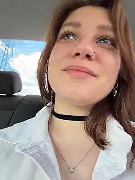 Snapshot of lucy-joy chatting on 05-16-26, 09:19 lucy-joy online show from 05-16-26, 09:19