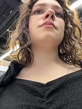 lucy-joy online show from 03-17-26, 07:33