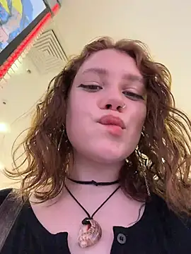 Snapshot of lucy-joy chatting on 06-09-26, 10:27 lucy-joy online show from 06-09-26, 10:27