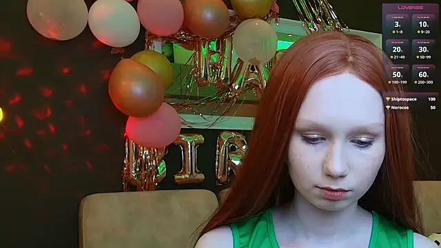 Snapshot of FoxyMira chatting on 06-18-26, 05:29 FoxyMira online show from 06-18-26, 05:29