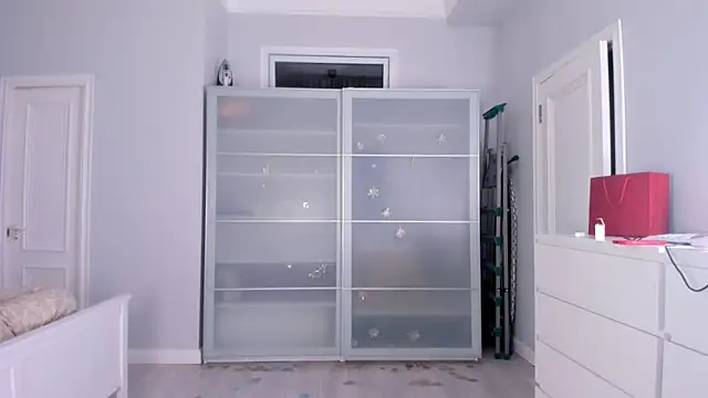 xxxenony    online show from 11-18-25, 01:32