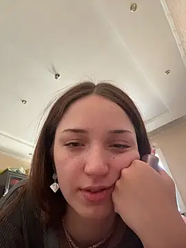 DollyTall online show from 03-28-26, 09:32