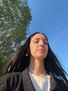 DollyTall online show from 06-19-26, 01:33