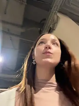 DollyTall online show from 04-10-26, 06:20