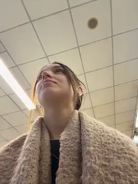 DollyTall online show from 10-14-25, 09:43