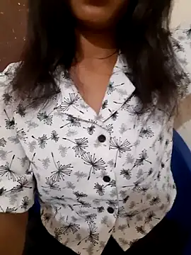 Snapshot of AnkitaDevi chatting on 04-20-26, 04:15 AnkitaDevi online show from 04-20-26, 04:15