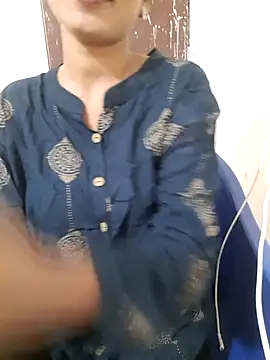 AnkitaDevi online show from 04-17-26, 03:42