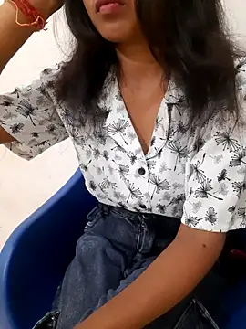 Snapshot of AnkitaDevi chatting on 05-18-26, 03:50 AnkitaDevi online show from 05-18-26, 03:50