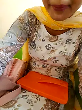 Snapshot of AnkitaDevi chatting on 06-17-26, 06:24 AnkitaDevi online show from 06-17-26, 06:24