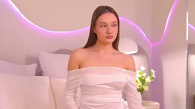 Snapshot of Mary_Honey chatting on 09-27-25, 03:56 Mary Honey online show from 09-27-25, 03:56