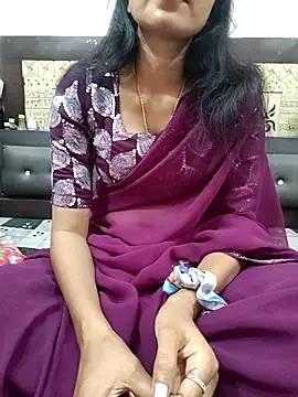 Yourhotsweetgirl online show from 11-11-25, 03:45