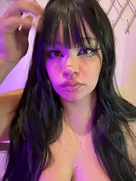 Snapshot of Emily_Taylor2 chatting on 07-29-26, 02:00 Emily Taylor2 online show from 07-29-26, 02:00