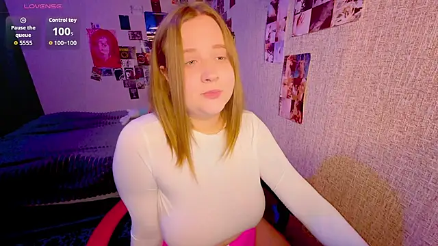 NaomiRey1 online show from 07-16-26, 09:23