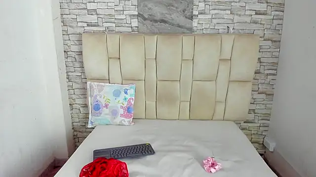 Celesste doll online show from 12-20-25, 12:41