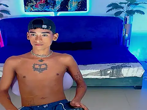 Snapshot of gabo_hotboy chatting on 05-18-26, 07:24 gabo hotboy online show from 05-18-26, 07:24