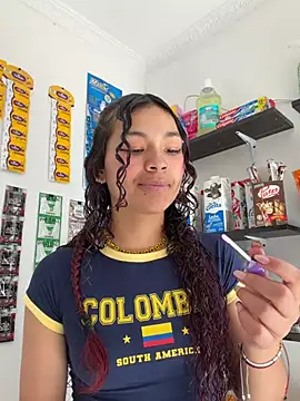 Camilla Miller01 online show from 06-11-26, 07:33