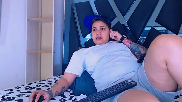 karla sexy21 online show from 10-16-25, 04:21