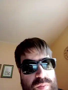 Snapshot of ynroh_87 chatting on 03-13-26, 02:00 ynroh 87 online show from 03-13-26, 02:00