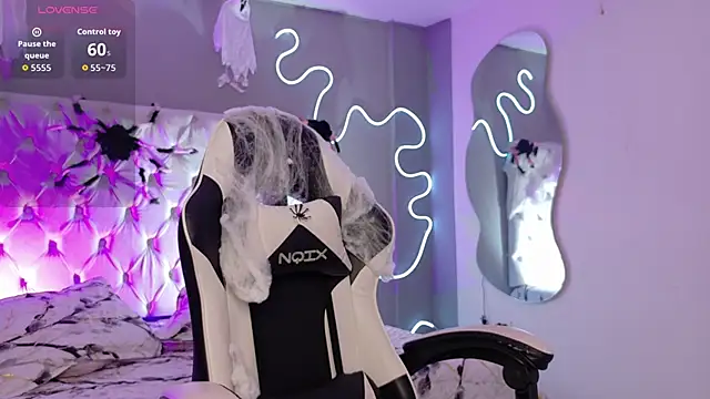 Megan  cole1 online show from 10-23-25, 04:11