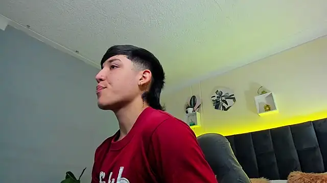 Snapshot of Ares_di_martin chatting on 09-12-25, 03:23 Ares di martin online show from 09-12-25, 03:23