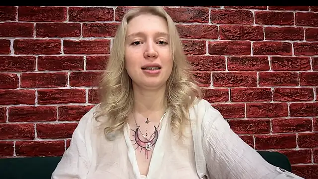 CitrusBlissss online show from 10-30-25, 02:36