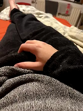 mas20043 online show from 10-18-25, 07:16