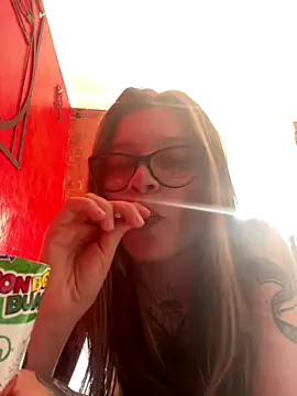 KoraSweett online show from 12-17-25, 06:35