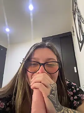 KoraSweett online show from 12-19-25, 07:49