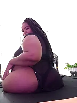 Snapshot of SamaraArtiaga1 chatting on 10-07-25, 01:12 SamaraArtiaga1 online show from 10-07-25, 01:12