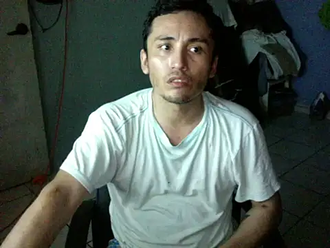 Snapshot of hornymkguyfun chatting on 10-02-25, 05:27 hornymkguyfun online show from 10-02-25, 05:27