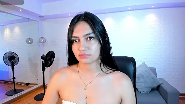 AidaJones online show from 11-06-25, 12:20