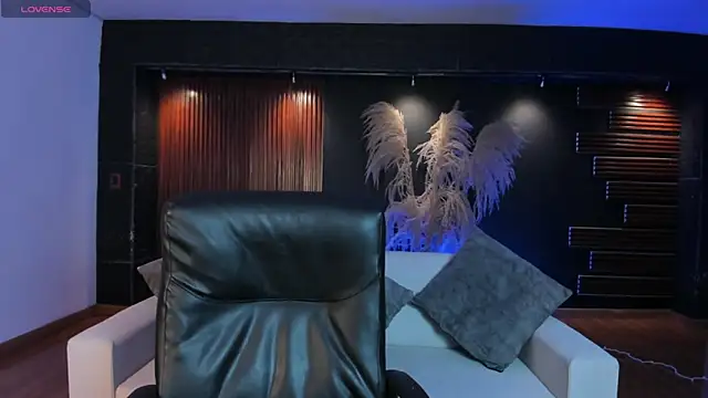 AidaJones online show from 11-12-25, 01:48