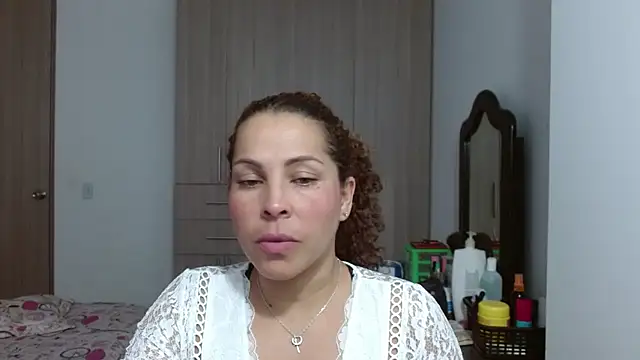 Yanis Ariel12 online show from 01-06-26, 09:19