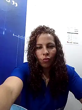 Yanis Ariel12 online show from 11-15-25, 07:40