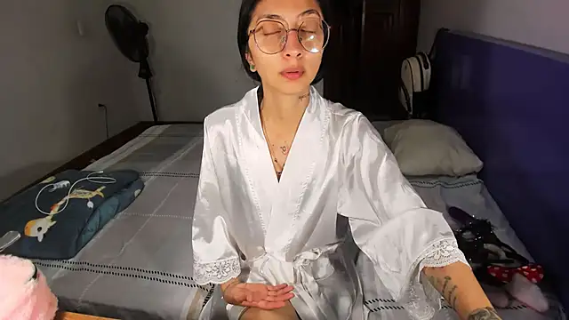 Anais lux online show from 03-25-26, 12:22