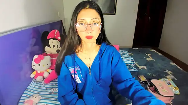 Snapshot of Anais_lux chatting on 07-20-26, 10:56 Anais lux online show from 07-20-26, 10:56