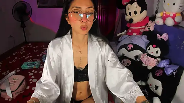 Snapshot of Anais_lux chatting on 07-08-26, 10:54 Anais lux online show from 07-08-26, 10:54