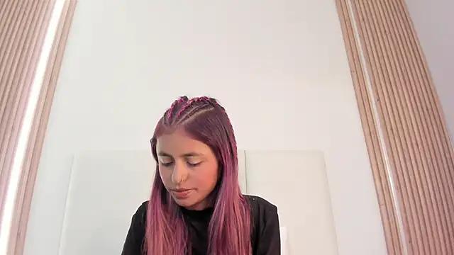 sunnyWhitee online show from 05-12-26, 11:16