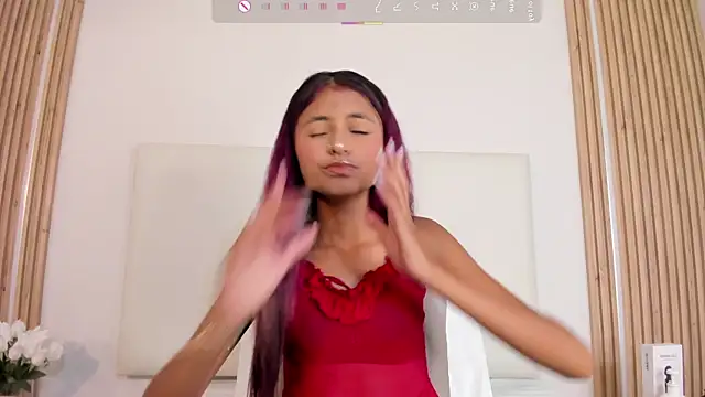 sunnyWhitee online show from 05-13-26, 07:21
