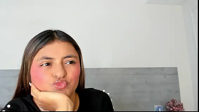 sunnyWhitee online show from 03-20-26, 03:02