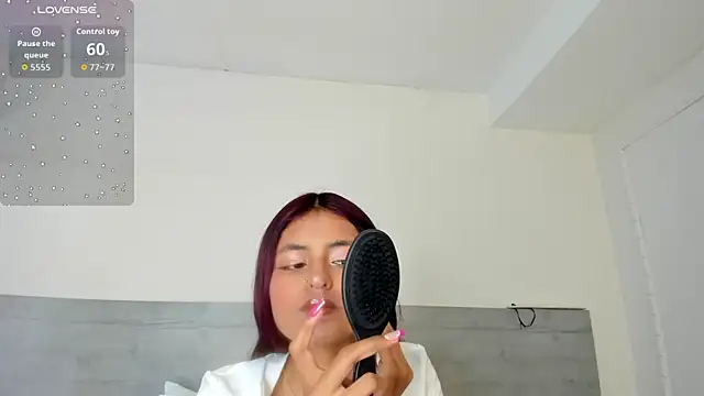 sunnyWhitee online show from 06-30-26, 07:25