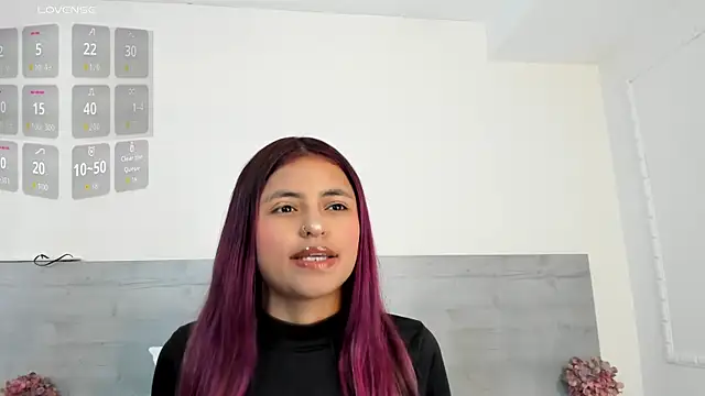 sunnyWhitee online show from 05-21-26, 07:11