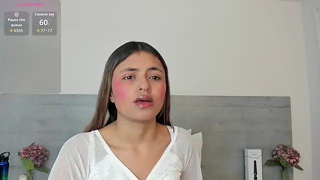 sunnyWhitee online show from 04-22-26, 07:09