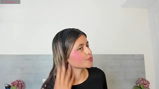 sunnyWhitee online show from 04-15-26, 07:18