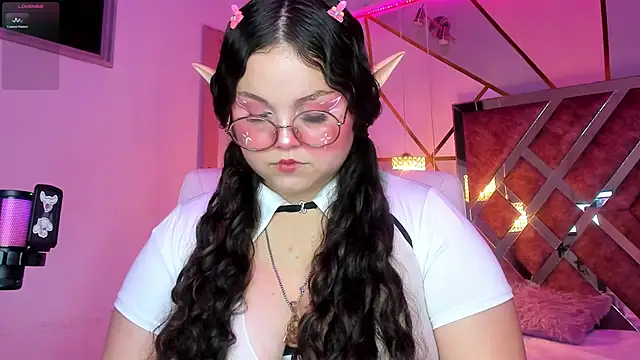 ShylySweet online show from 02-26-26, 06:24